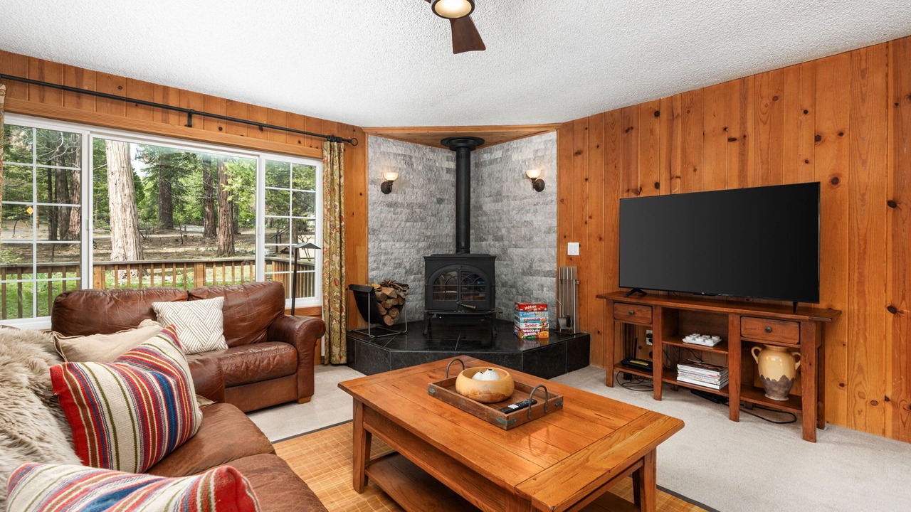 Photo of Livingroom in Sierra Cedars