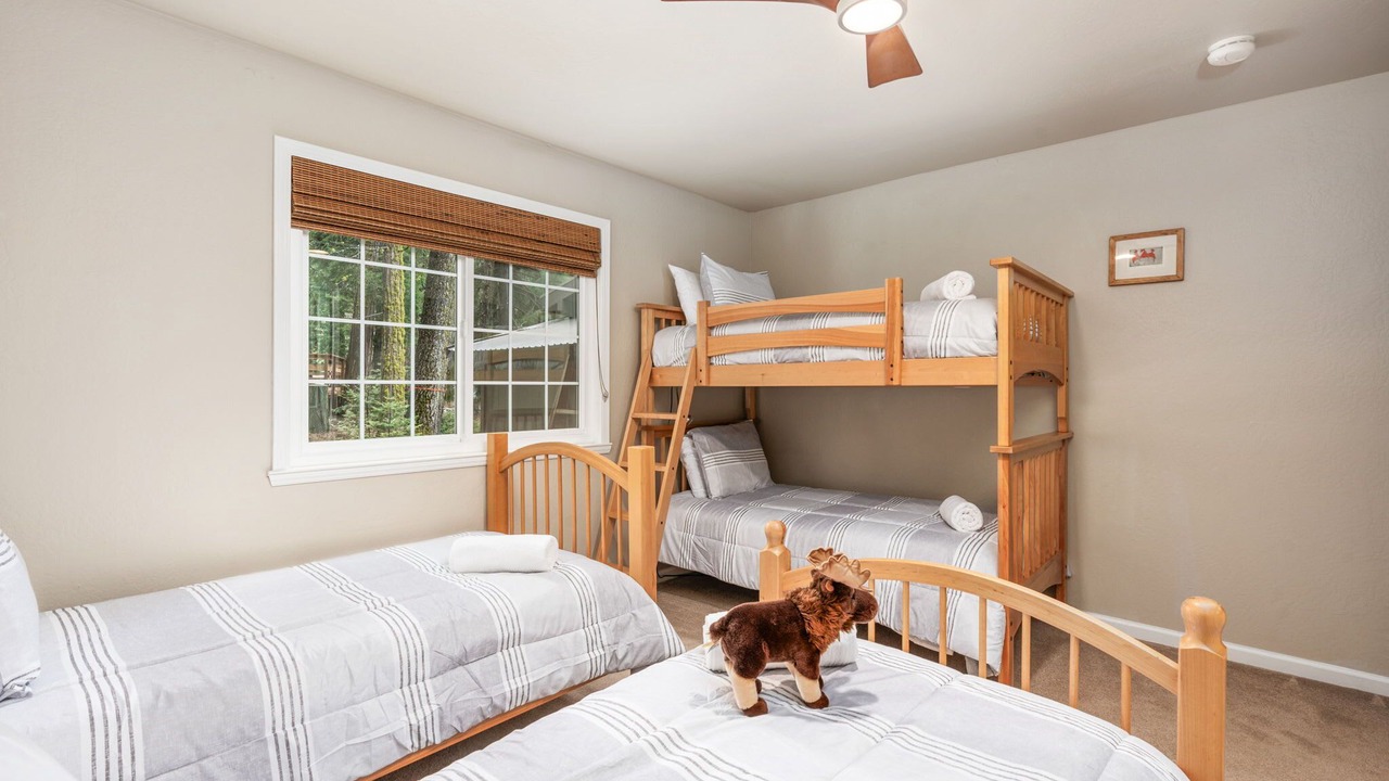 Photo of Bedroom in Sierra Cedars