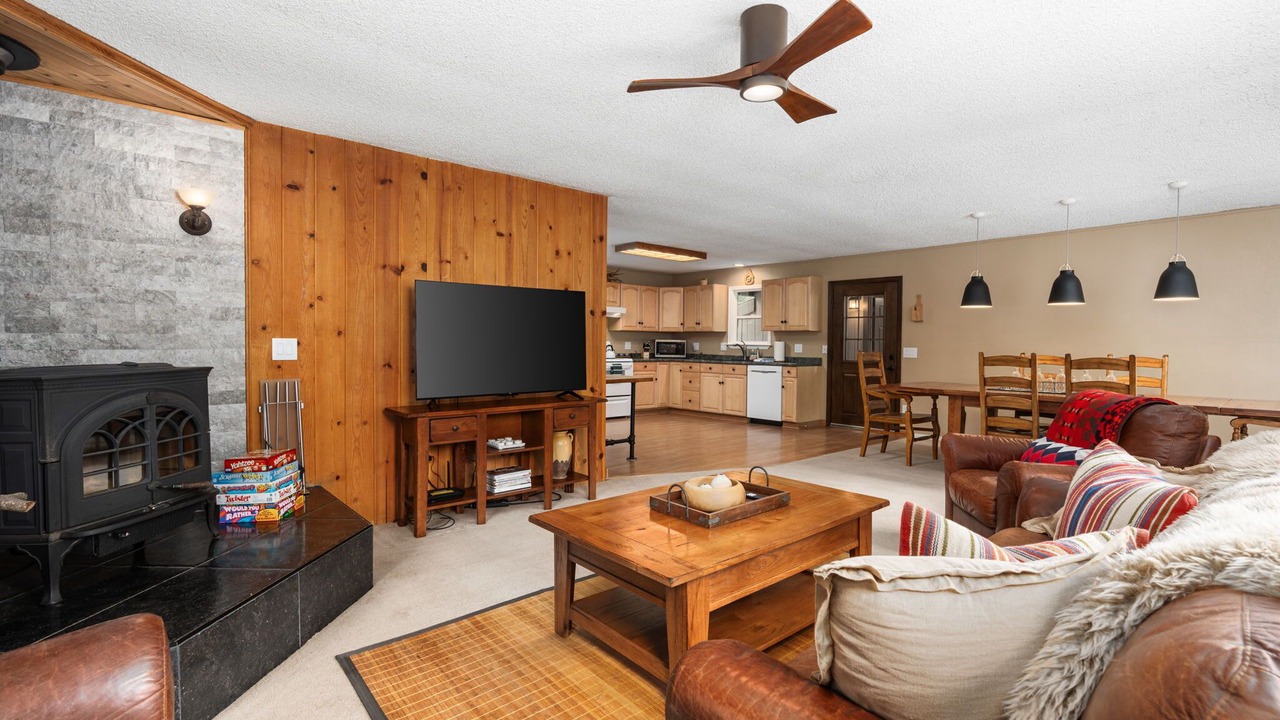Photo of Livingroom in Sierra Cedars