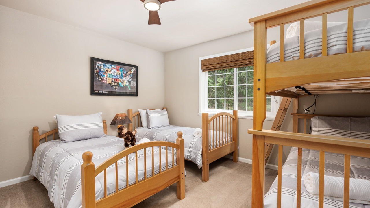 Photo of Bedroom in Sierra Cedars