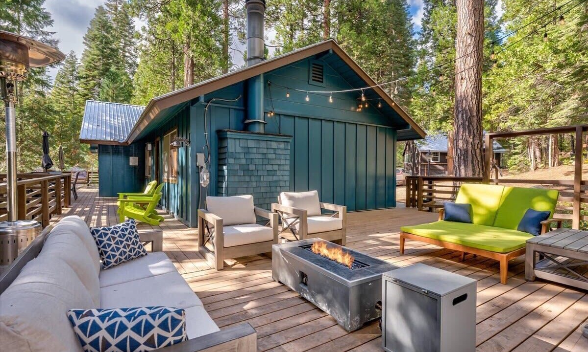 Photo of Patio Balcony in Sugar Pine