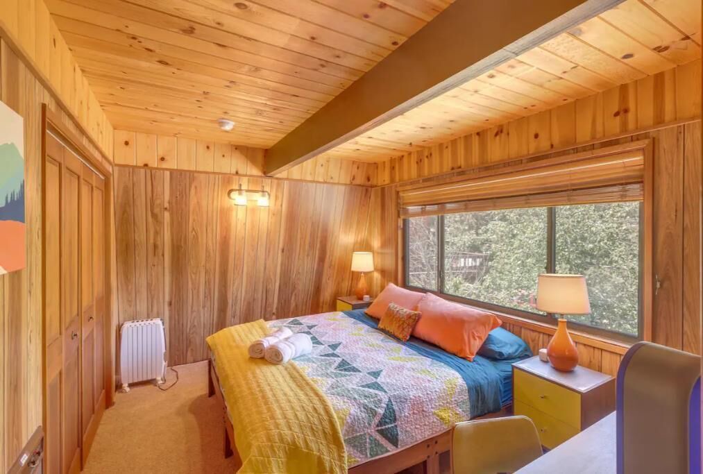 Photo of Bedroom in Pine Mountain Club