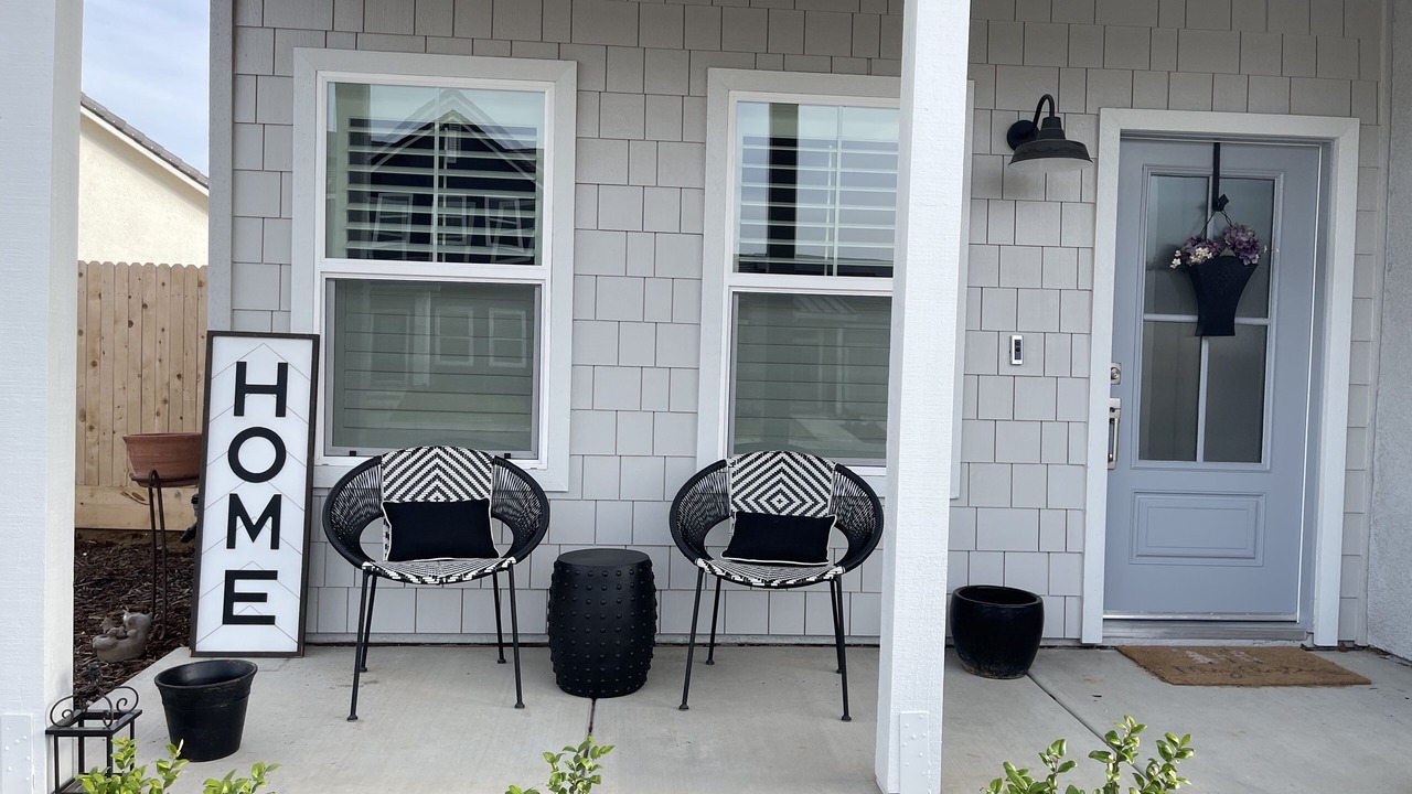 Photo of Outdoor in Raisin