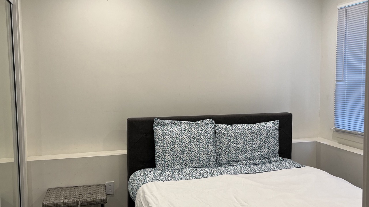 Photo of Bedroom in Daly City