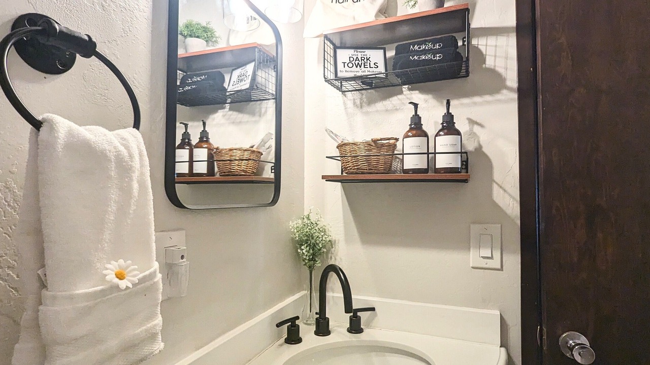 Photo of Bathroom in Cold Springs