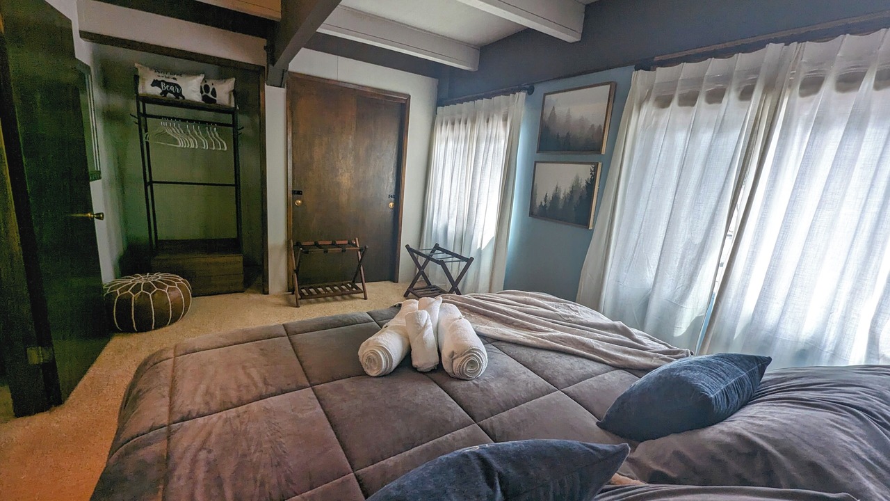 Photo of Bedroom in Cold Springs