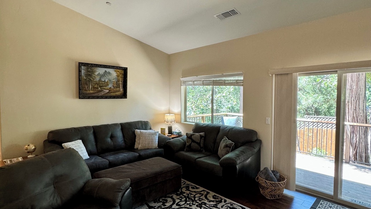 Photo of Livingroom in Placerville