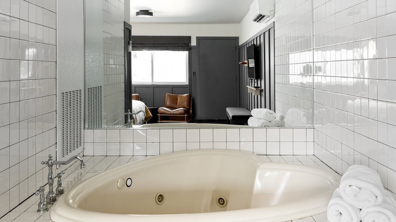 Photo of Bathroom in Lakeside Park