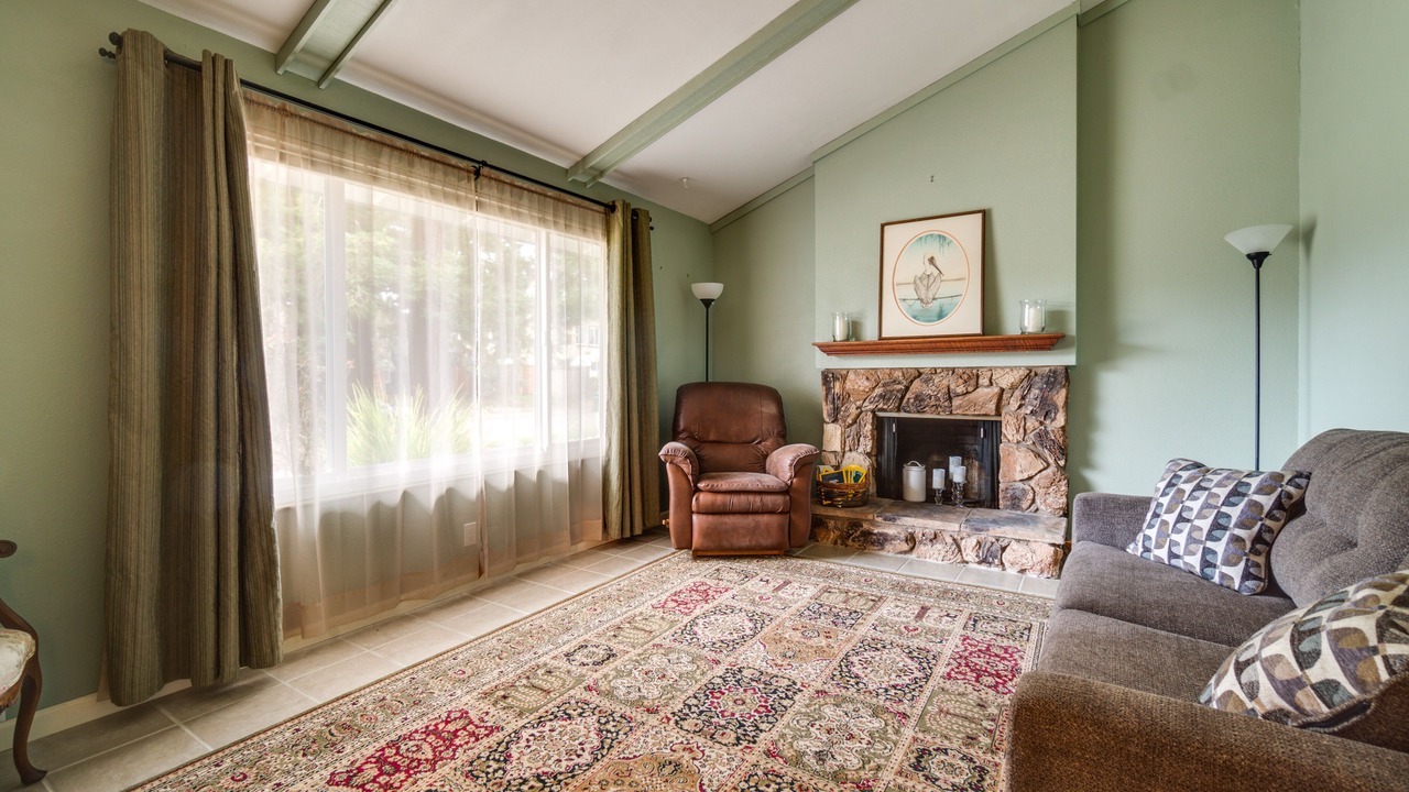 Photo of Livingroom in Orangevale