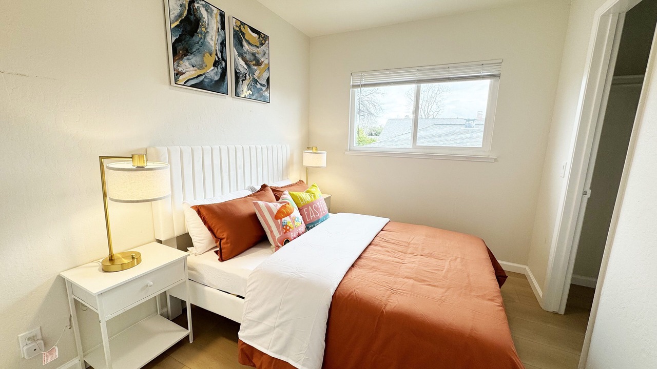 Photo of Bedroom in Northside