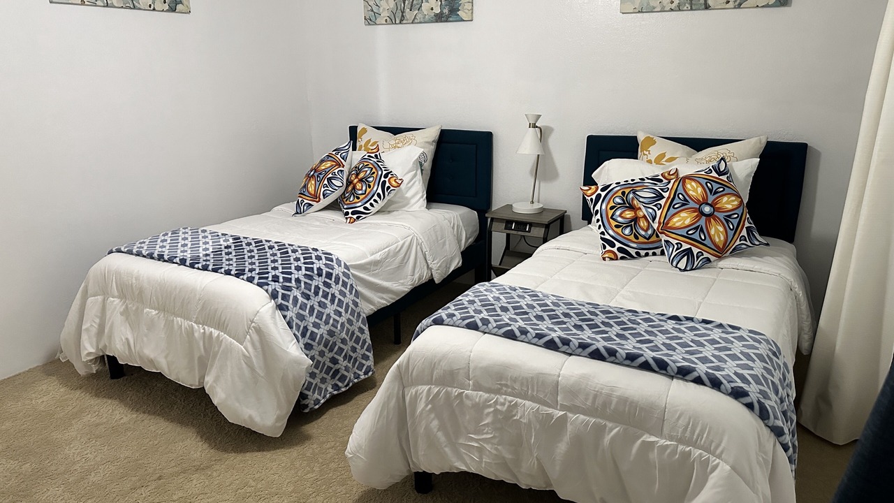 Photo of Bedroom in Enterprise