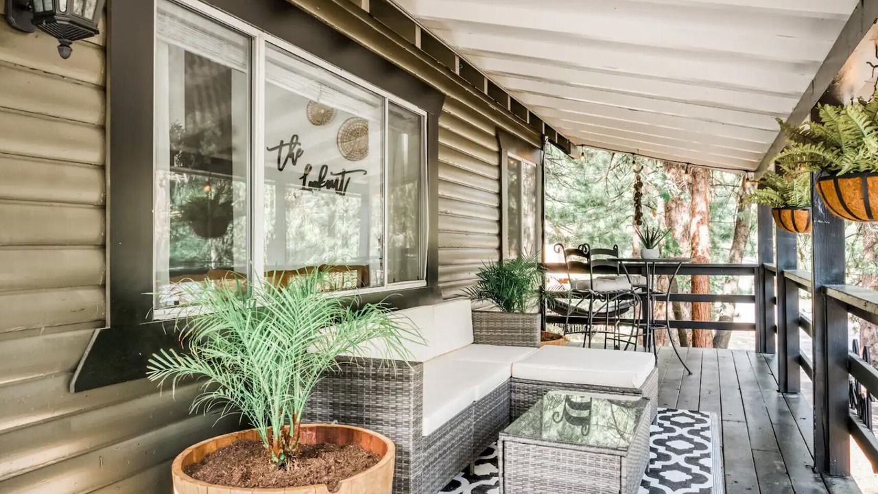 Photo of Patio Balcony in Long Barn