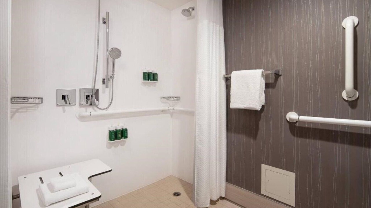 Photo of Bathroom in Larkspur