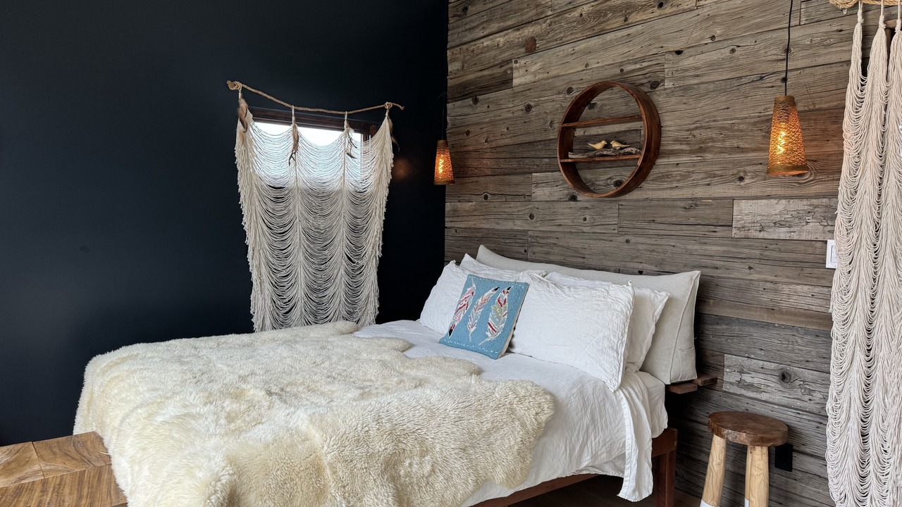 Photo of Bedroom in Lone Pine