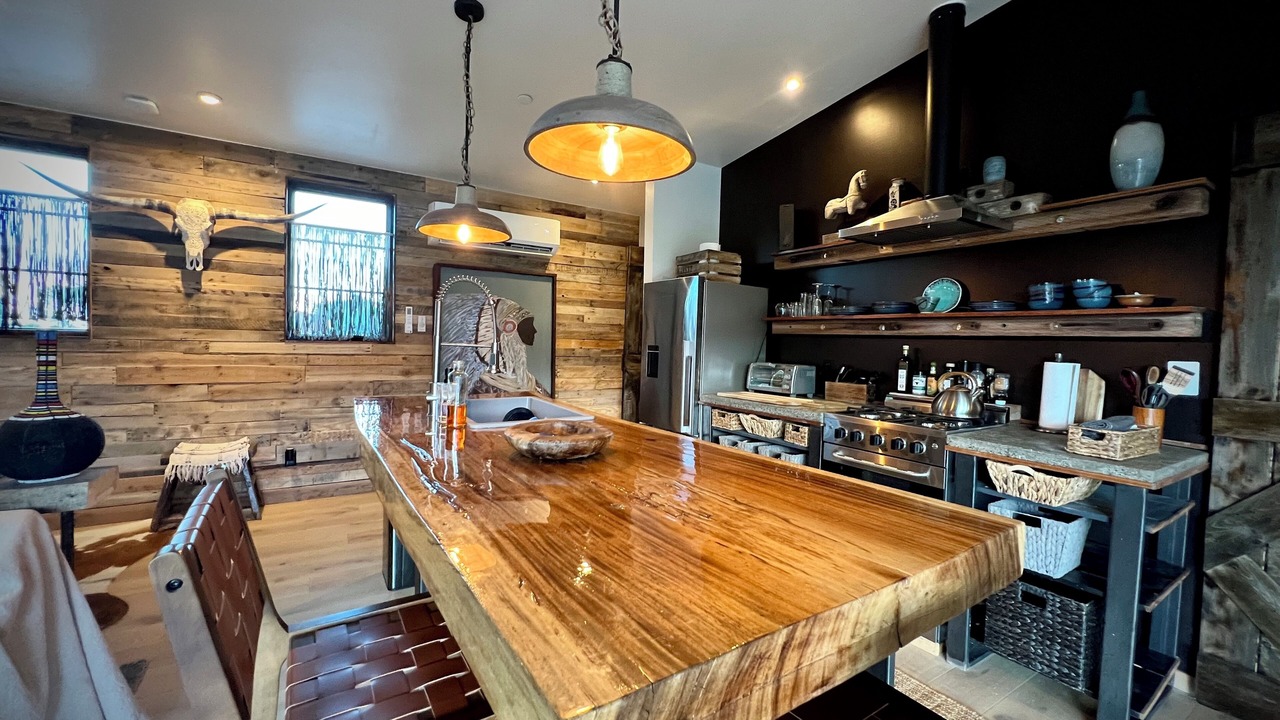 Photo of Kitchen in Lone Pine