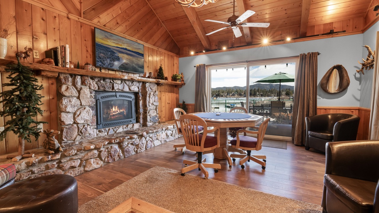 Photo of Livingroom in Big Bear Lake