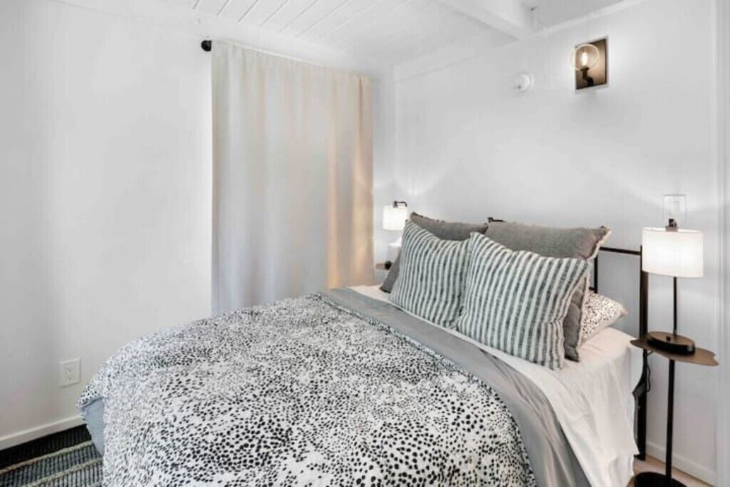 Photo of Bedroom in Bodfish