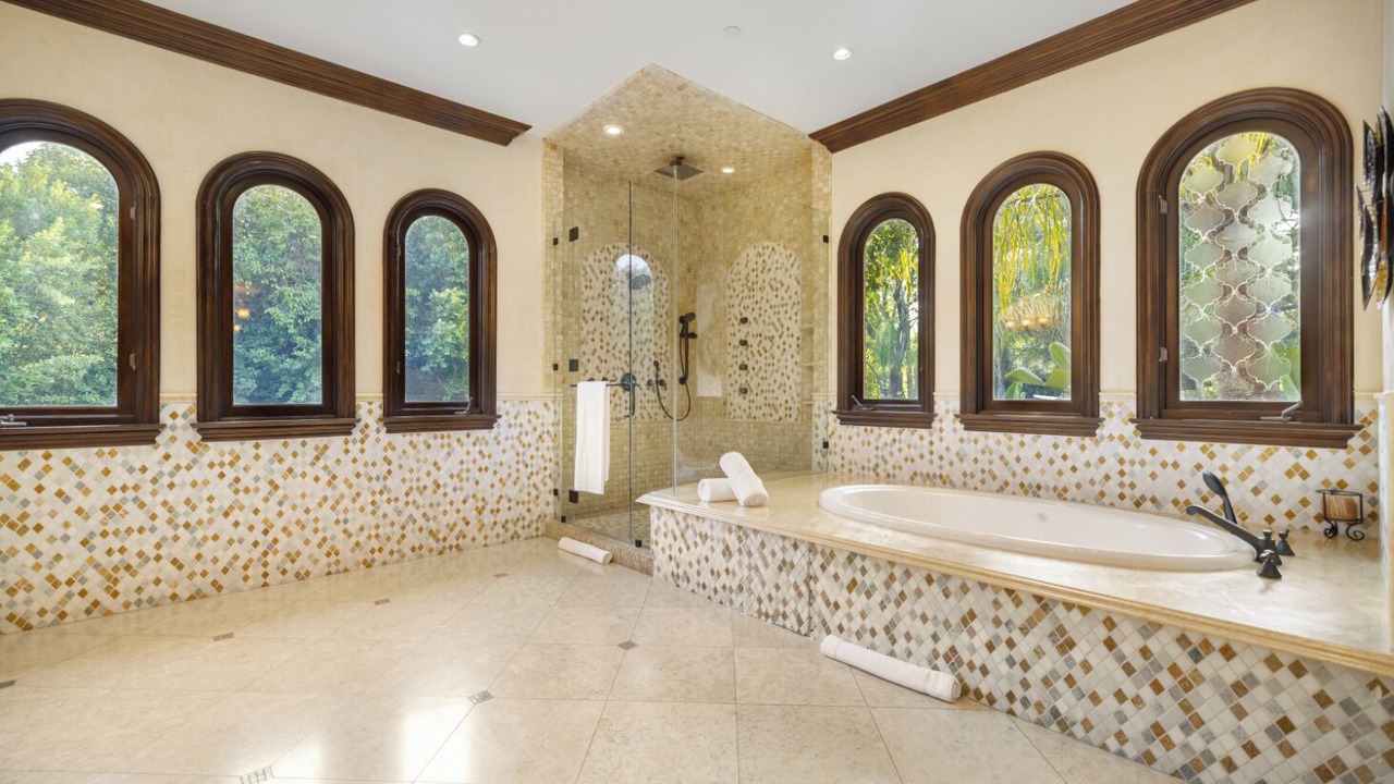 Photo of Bathroom in Tarzana