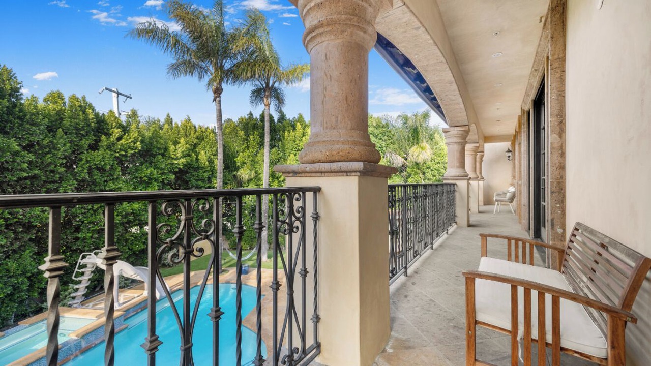 Photo of Outdoor in Tarzana