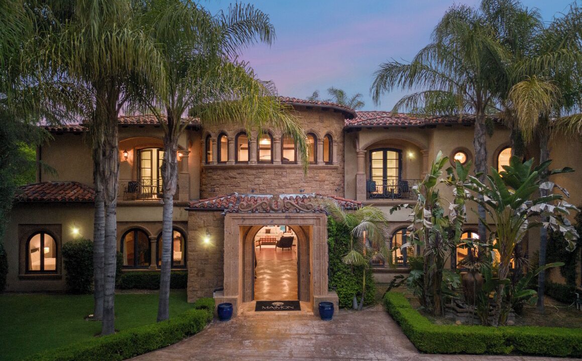 Photo of Outdoor in Tarzana