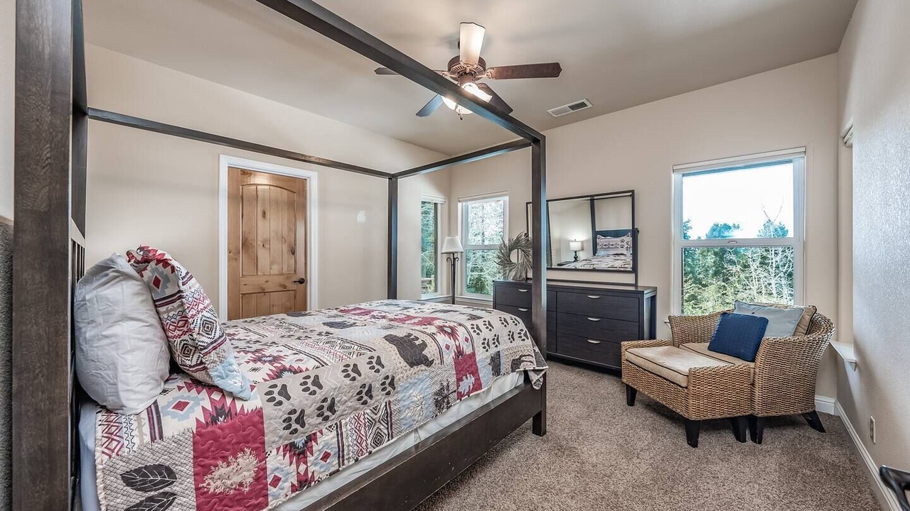 Photo of Bedroom in Shaver Lake