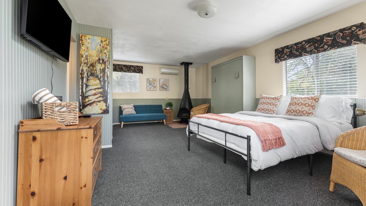 Photo of Bedroom in Three Rivers