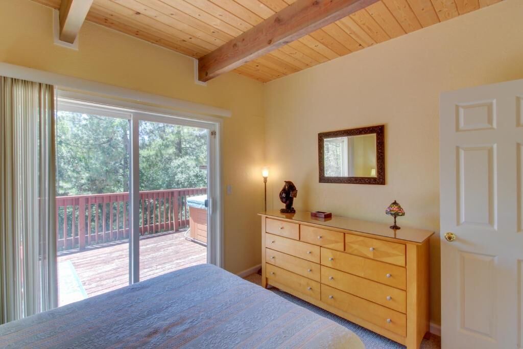 Photo of Bedroom in Groveland