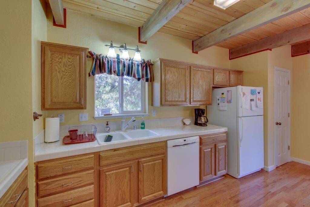 Photo of Kitchen in Groveland