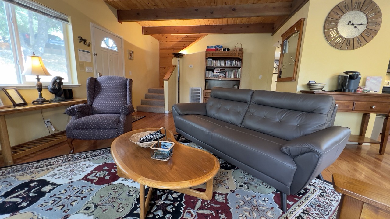 Photo of Livingroom in Groveland