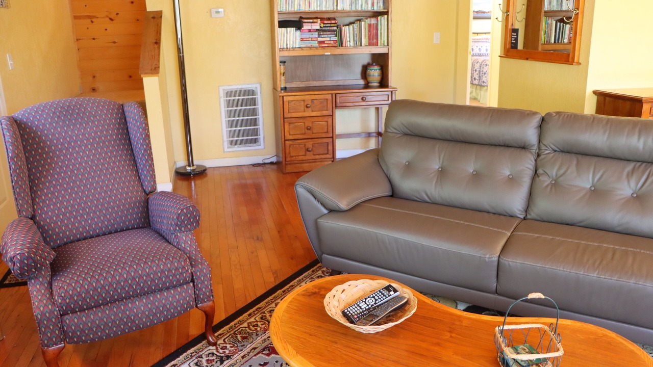 Photo of Livingroom in Groveland