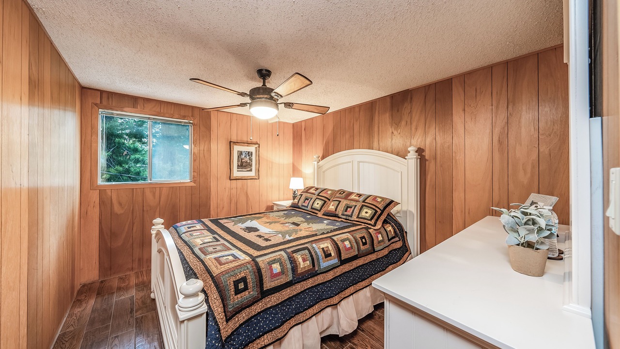 Photo of Bedroom in Sierra Cedars