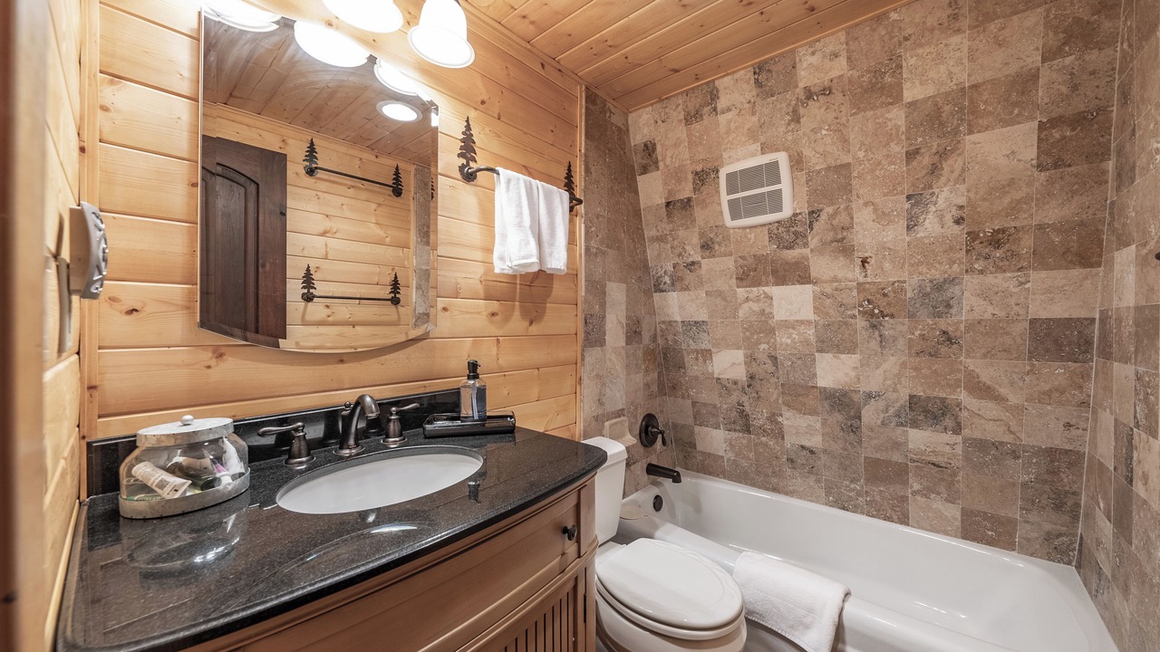 Photo of Bathroom in Sierra Cedars