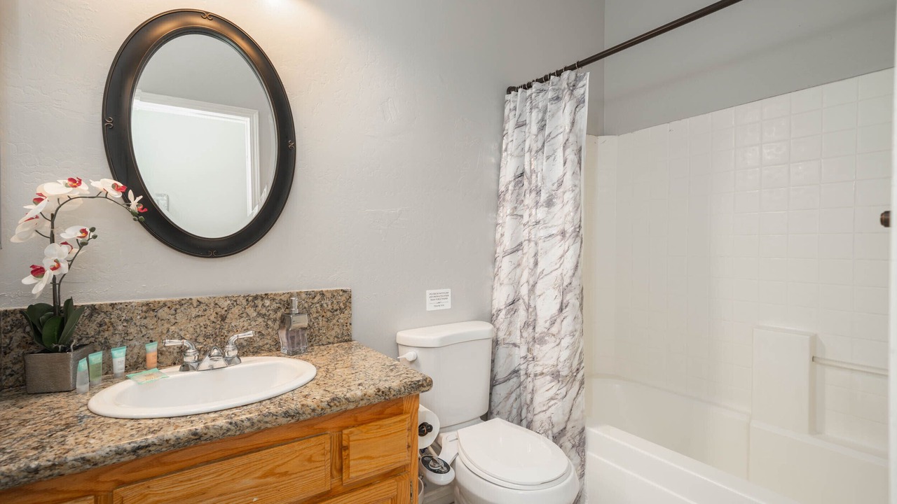 Photo of Bathroom in River Oaks