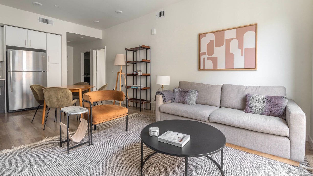 Photo of Livingroom in Hayward