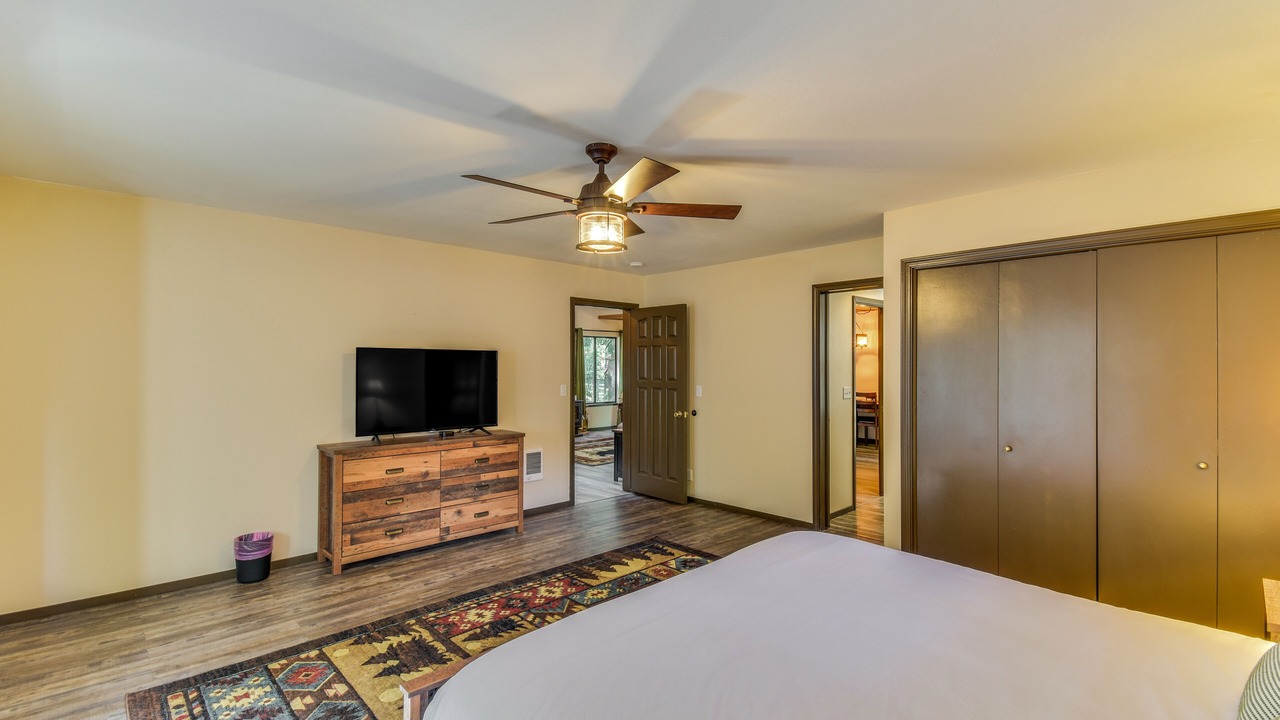 Photo of Bedroom in Mi-Wuk Village