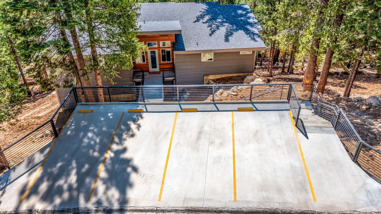 Photo of Outdoor in Yosemite West