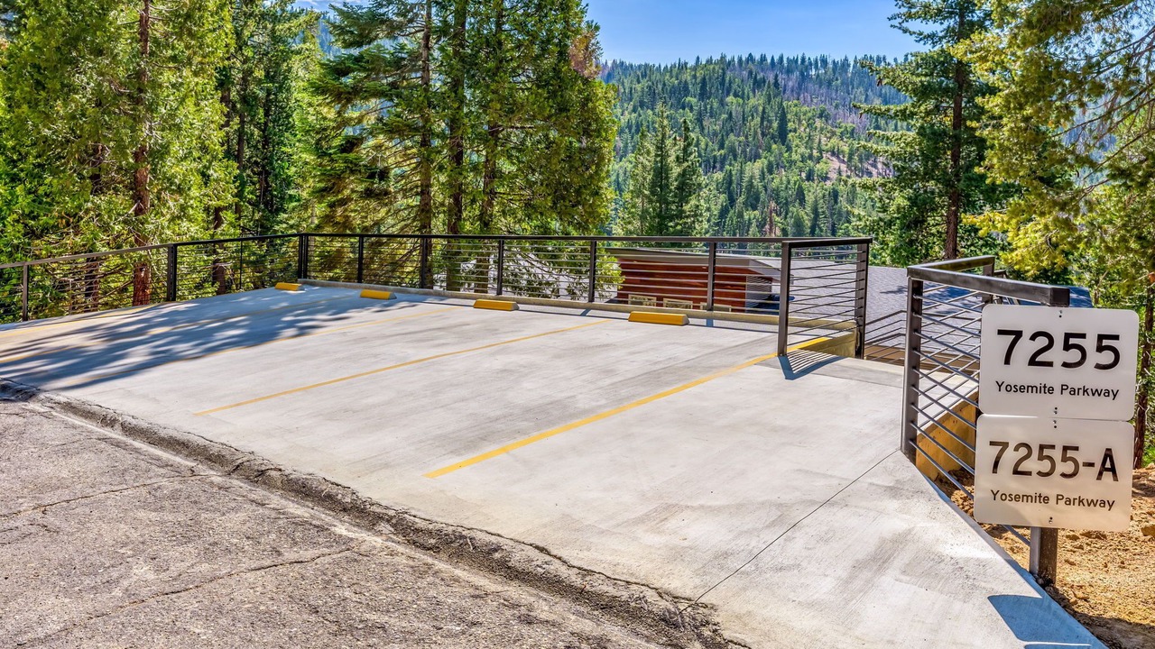 Photo of Outdoor in Yosemite West