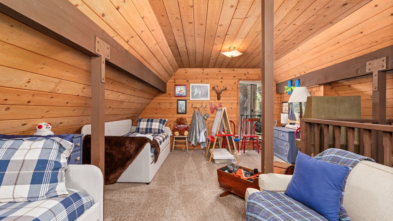 Photo of Bedroom in Sierra Cedars
