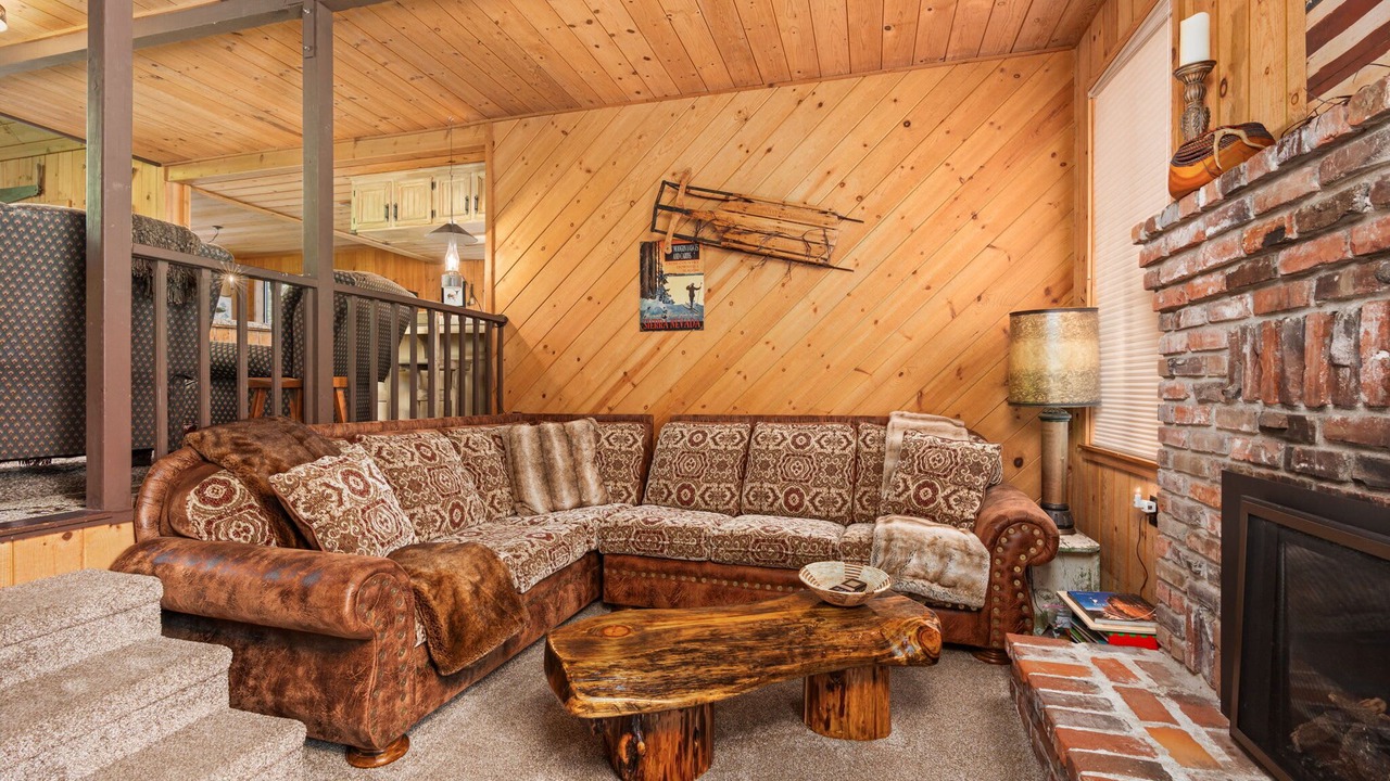 Photo of Livingroom in Sierra Cedars