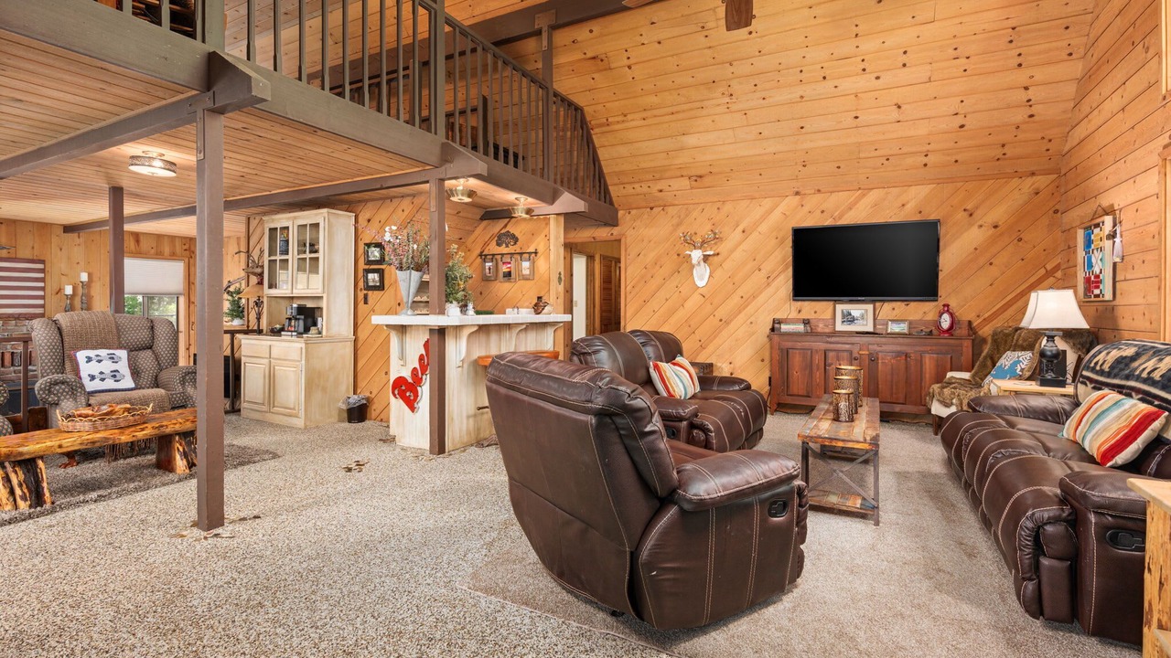 Photo of Livingroom in Sierra Cedars