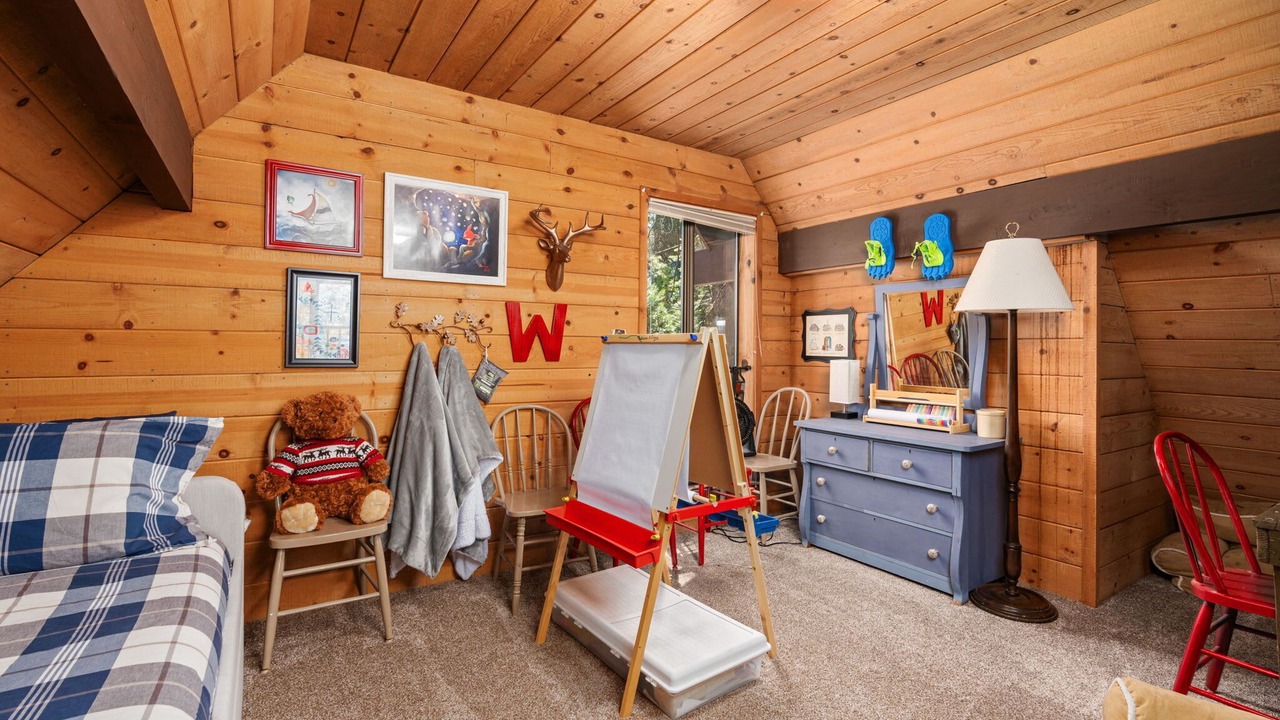 Photo of Bedroom in Sierra Cedars