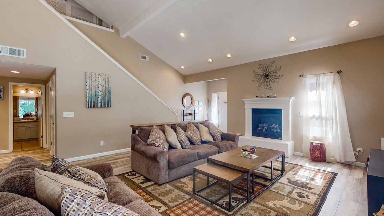 Photo of Livingroom in Bass Lake