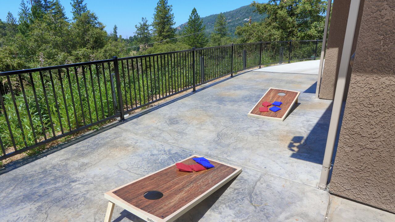 Photo of Patio Balcony in Ahwahnee