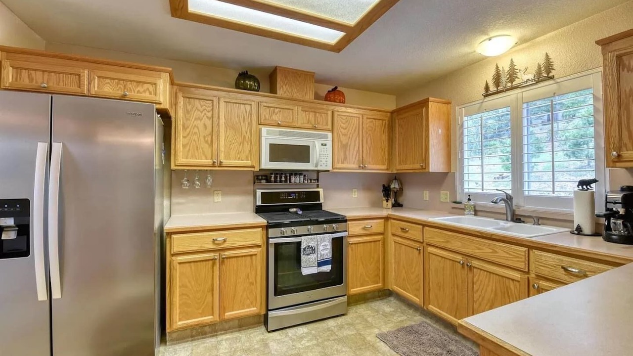 Photo of Kitchen in Groveland
