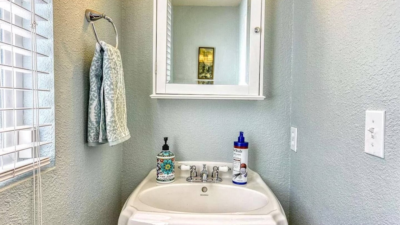 Photo of Bathroom in Groveland