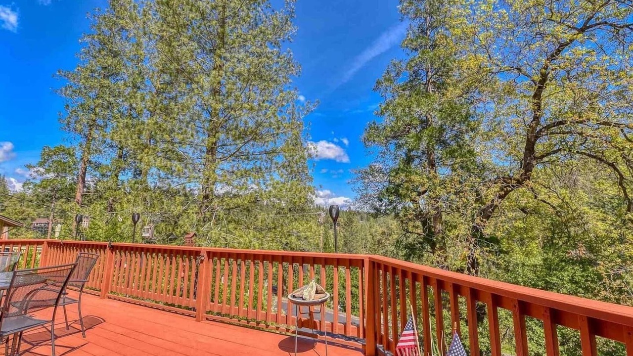 Photo of Outdoor in Groveland