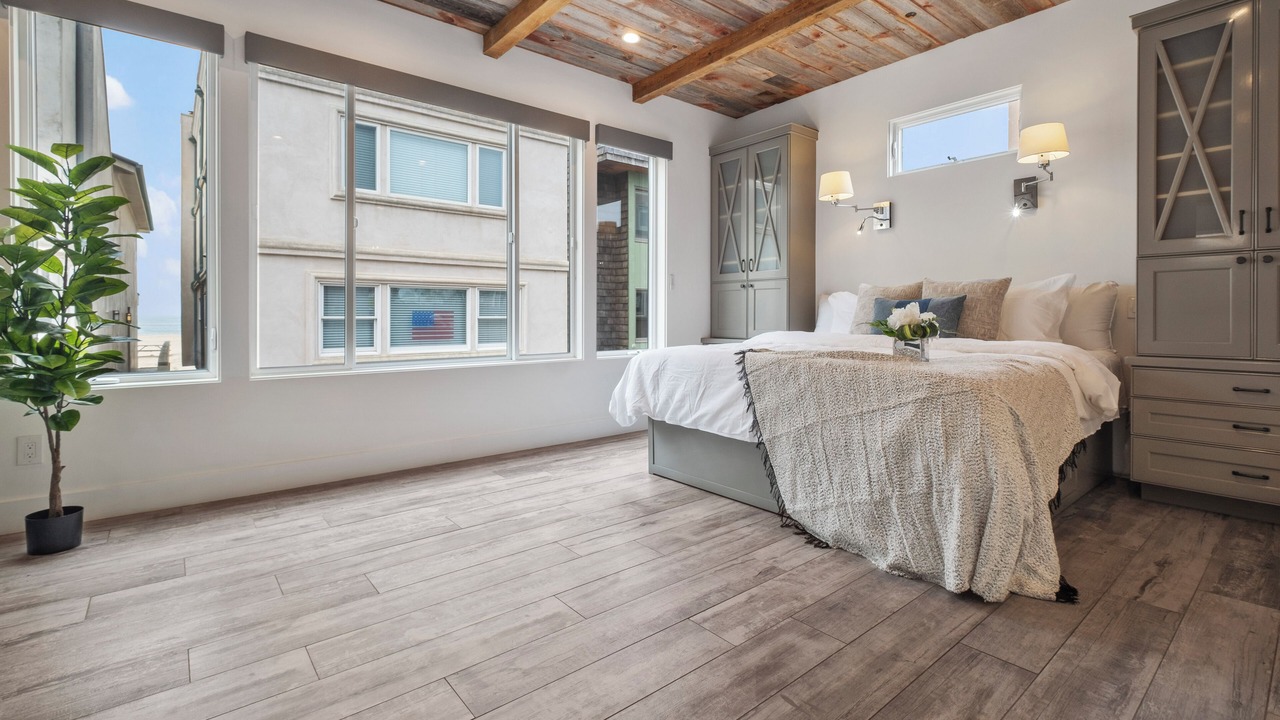 Photo of Bedroom in Seal Beach