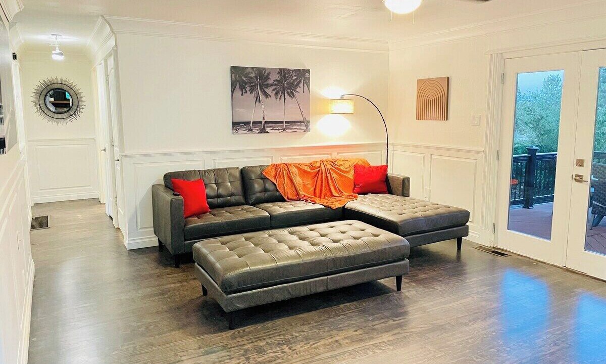 Photo of Livingroom in West University