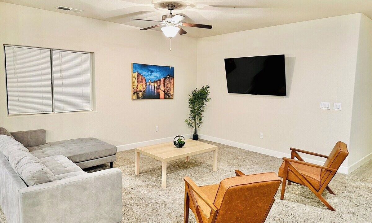 Photo of Livingroom in Fernley