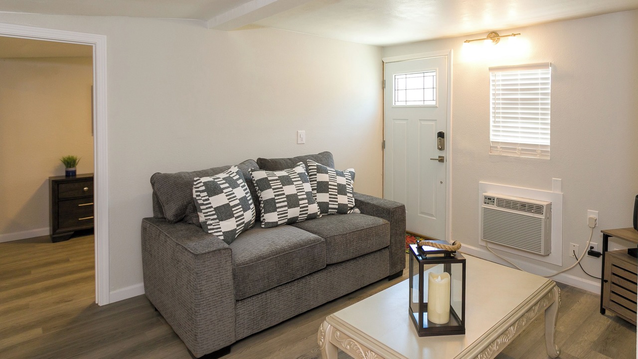 Photo of Livingroom in Porterville
